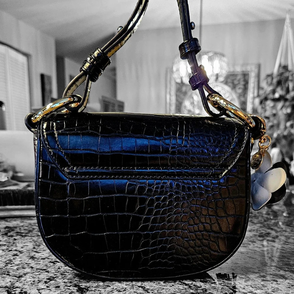 SALE!! Black Croc Embossed Saddle Bag with Gold Accents NWT - Picture 3 of 8